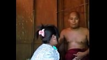 อมควย สาวอมควย พระกัมพูชา ผัวเมีย ตั้งกล้อง