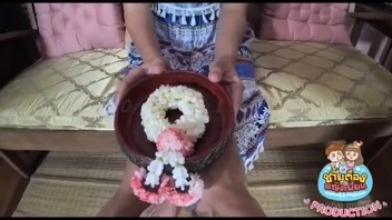 แหย่หี เล่นเม็ดหี เลียหีแม่ เย็ดไทย เย็ดหี